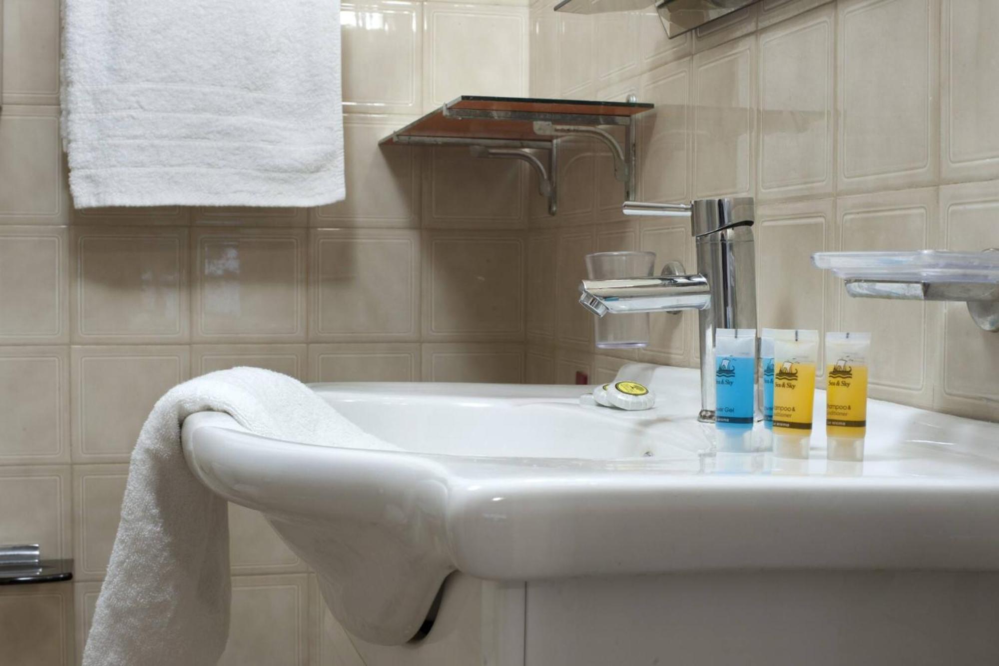 Studio Next To Agios Nikolaos Church Athens Ngoại thất bức ảnh